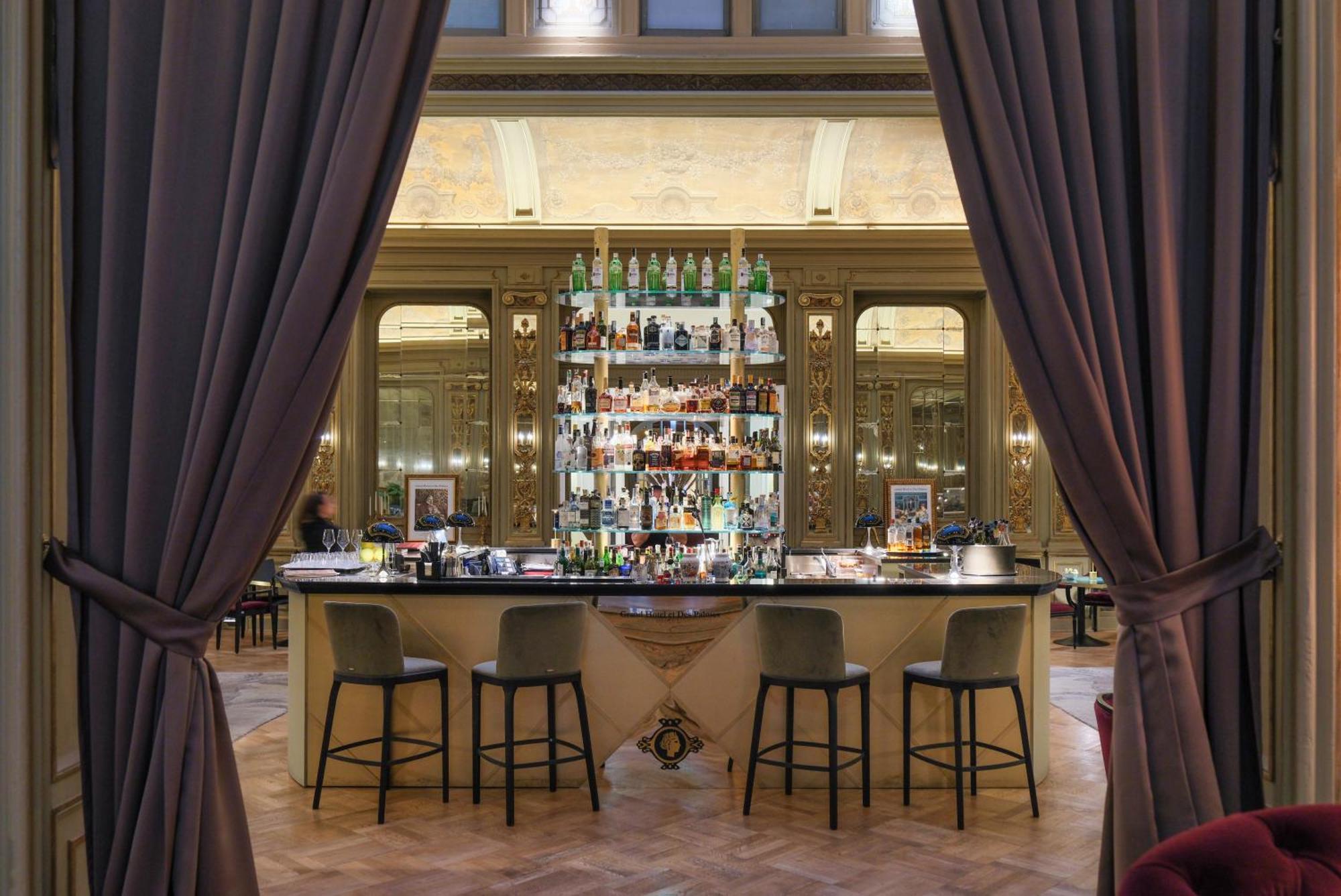 غراند هوتيل إيه ديه بالم باليرمو المظهر الخارجي الصورة The bar at the St Regis Rome