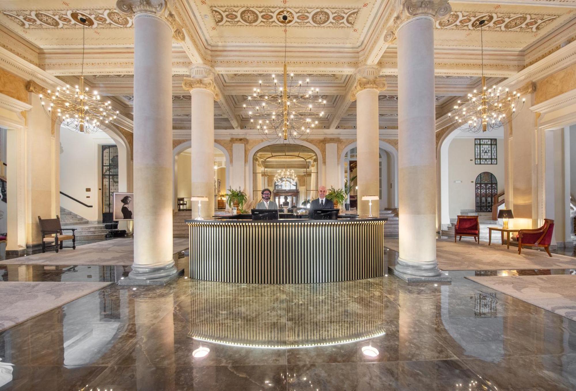 غراند هوتيل إيه ديه بالم باليرمو المظهر الخارجي الصورة The lobby of the hotel